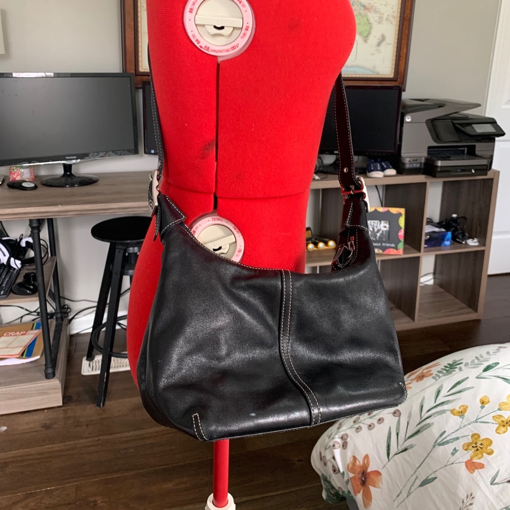 Coach purse black leather shoulder/crossbody